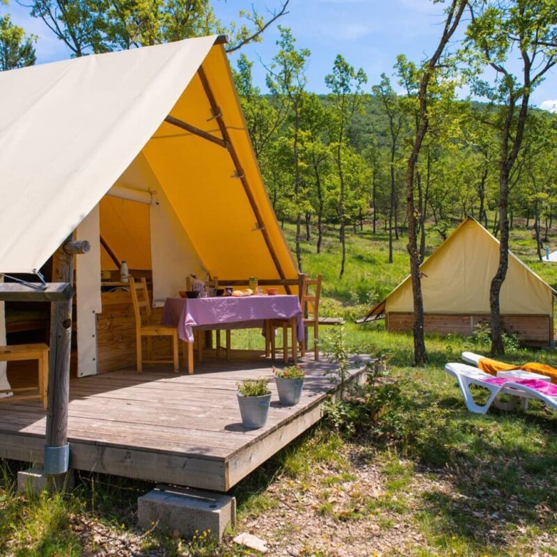 Domaine Les Lauzons Un Camping Naturiste En Provence