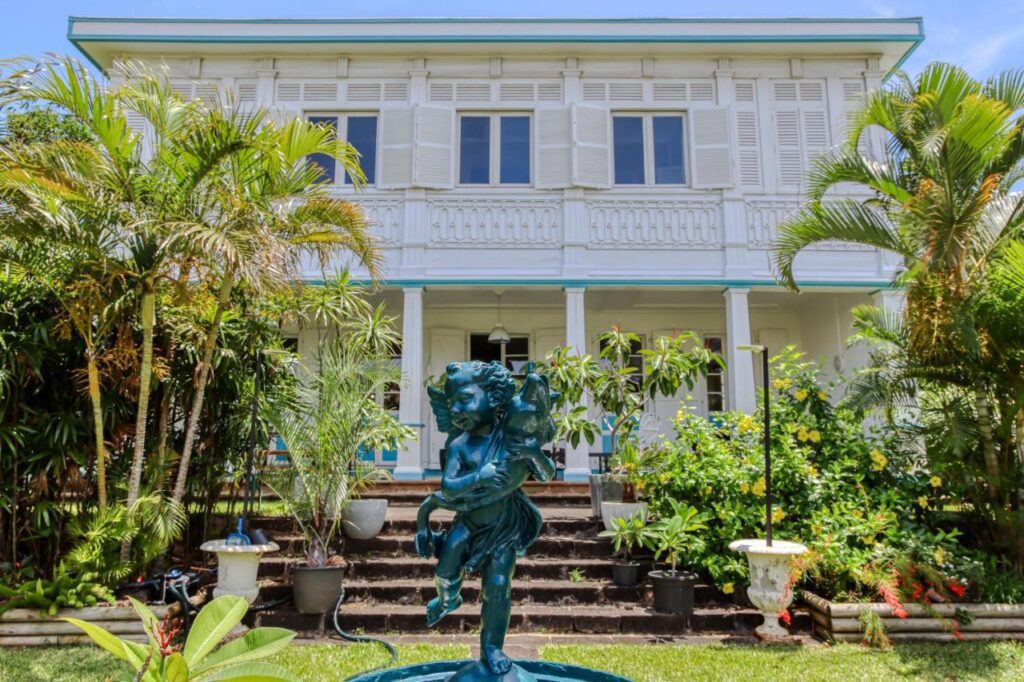 Faites vos valises en direction de la Villa Myriam, hébergement gay friendly de La Réunion