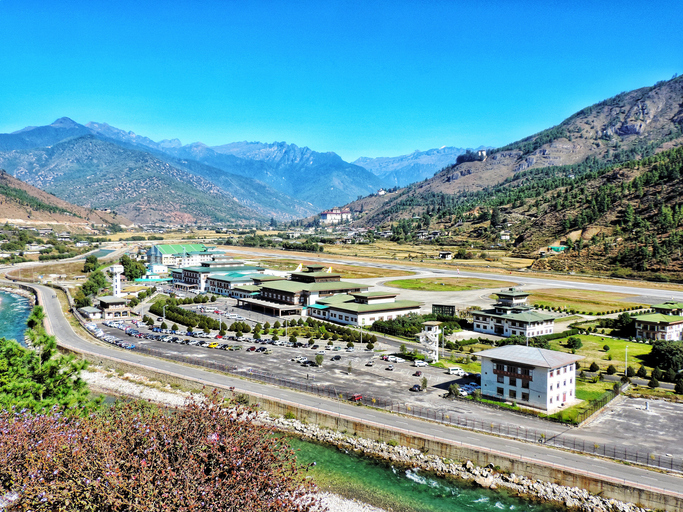 L'Aéroport International de Paro : une expérience unique