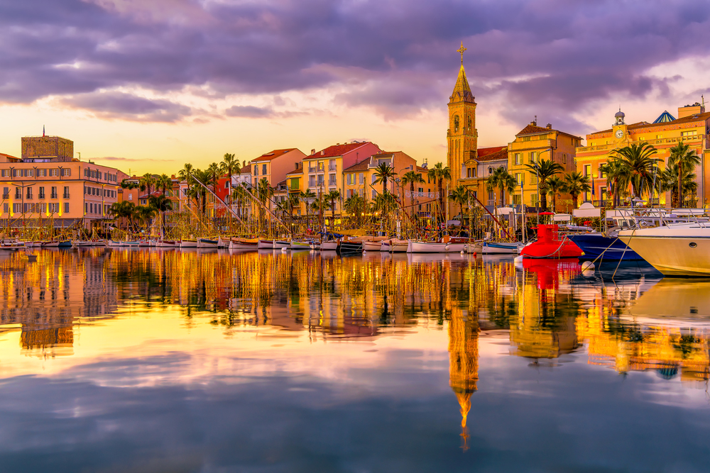 Flâner le long du port de Sanary-sur-Mer